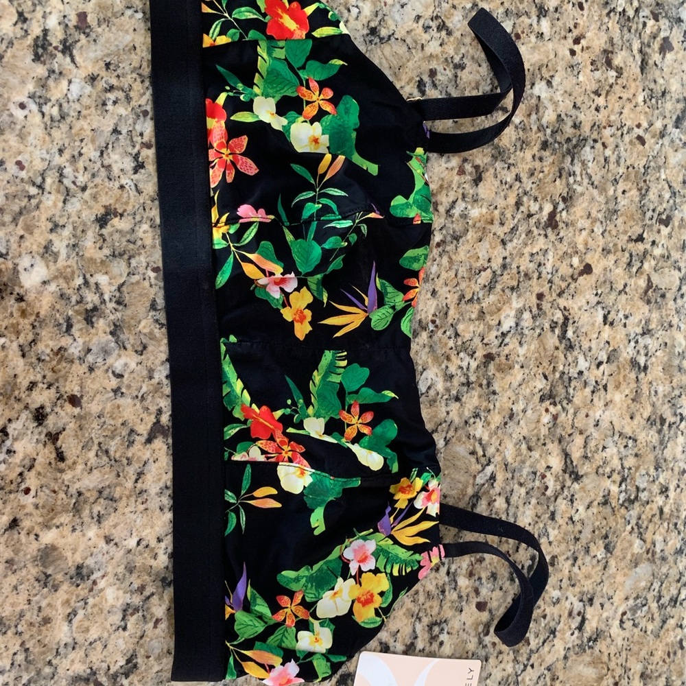 NWT: Lively-The Straight Up Bralette(Garden Print)